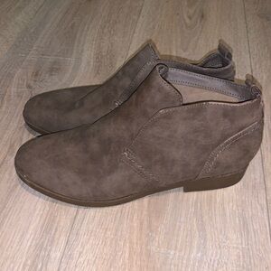 Indigo Rd Amanza Ankle Bootie